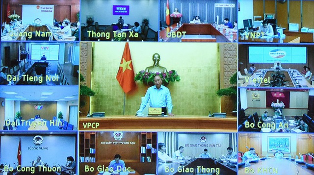 
From Government Headquarters in Hanoi, PM Nguyen Xuan Phuc presides over the online meeting between the Government, the National Steering Committee for COVID-19 Prevention and Control and the relevant ministries, agencies and localities on September 11, 2020. (Photo: NDO/Tran Hai)
