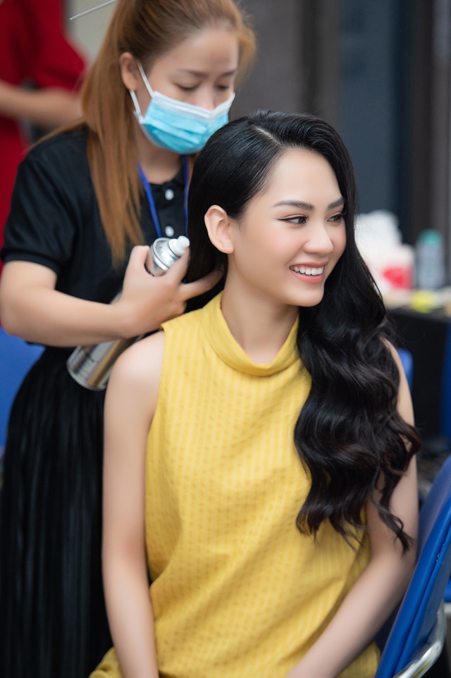 Loạt ảnh mặt mộc của thí sinh Bán kết Hoa hậu Việt Nam 2020 - Ảnh 11.