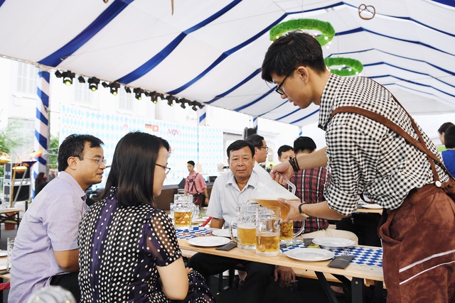 Hào hứng thưởng thức bia Đức tại Lễ hội văn hóa Việt - Đức Kulturfest 2020 - Ảnh 11.