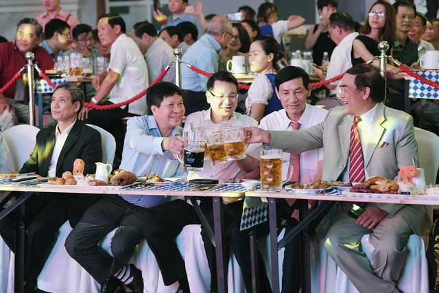 Hào hứng thưởng thức bia Đức tại Lễ hội văn hóa Việt - Đức Kulturfest 2020 - Ảnh 8.