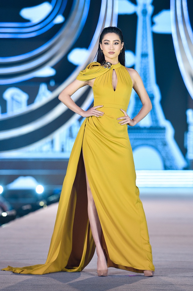 4 Hoa hậu catwalk trong đêm thi phụ đầu tiên của Hoa hậu Việt Nam 2020 - Ảnh 8.