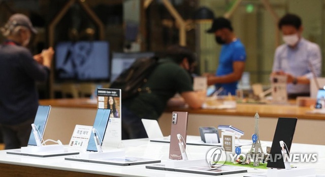 Samsung đánh bại Apple tại Mỹ lần đầu tiên sau 3 năm - Ảnh 1.