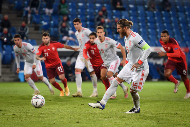 Kết quả bóng đá quốc tế sáng 15/11: ĐT Bồ Đào Nha 0-1 ĐT Pháp, Thuỵ Điển 2-1 Croatia, Thuỵ Sĩ 1-1 Tây Ban Nha - Ảnh 3.