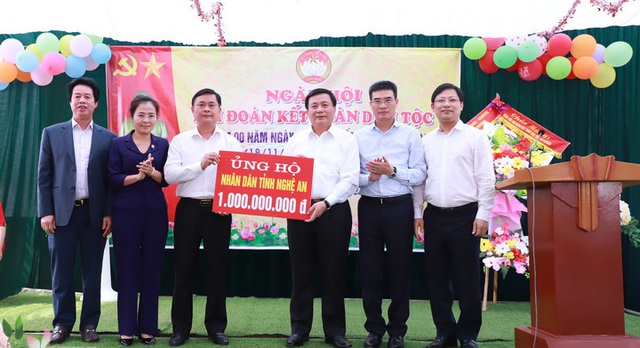 Ngày hội đại đoàn kết tại Thanh Hóa, Nghệ An - Ảnh 1.
