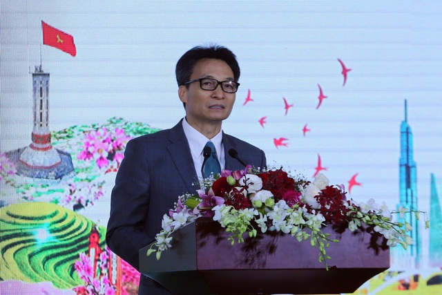 
Deputy PM Vu Duc Dam speaks at the conference. (Photo: VGP)
