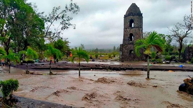 Siêu bão Goni ảnh hưởng tới 2 triệu người Philippines, thiệt hại vẫn đang đánh giá - Ảnh 1.