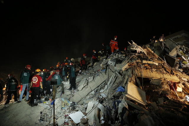 Động đất tại Thổ Nhĩ Kỳ: Số nạn nhân thiệt mạng tăng lên 76 người - Ảnh 1.