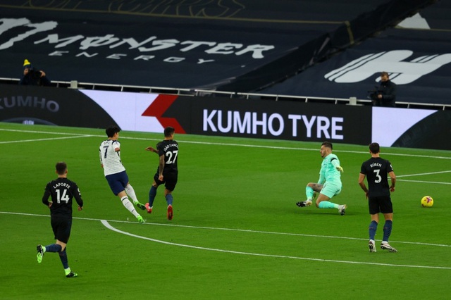 Tottenham 2-0 Manchester City: Son Heung-min ghi bàn, Gà Trống hạ gục Man City - Ảnh 1.