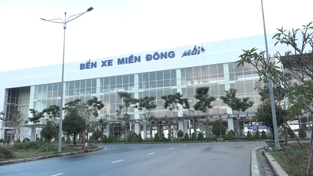 Đìu hiu bến xe 4.000 tỷ đồng hiện đại nhất Việt Nam  - Ảnh 1.
