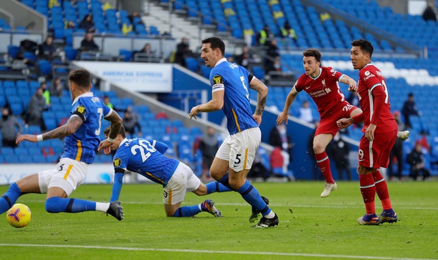 Brighton 1-1 Liverpool: VAR lại ra tay, Liverpool chia điểm đáng tiếc - Ảnh 4.