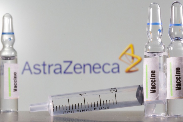 Thủ tướng Anh Boris Johnson tiêm vaccine AstraZeneca - Ảnh 1.