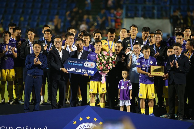 ẢNH: Thắng đậm Than Quảng Ninh, CLB Hà Nội vẫn mất ngôi vô địch V.League - Ảnh 12.