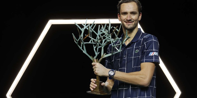 Bảng xếp hạng ATP: Roger Federer bật khỏi top 4 - Ảnh 1.