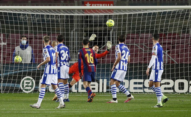 Barca 2-1 Real Sociedad: Messi không ghi bàn, Barcelona vẫn đánh bại đội dẫn đầu La Liga - Ảnh 3.
