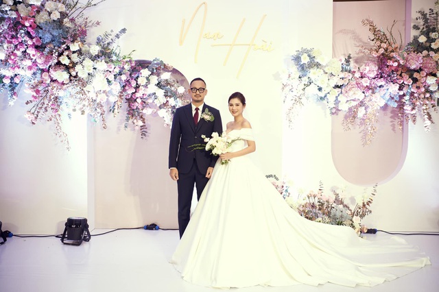 MC Thu Hoài khoe ảnh lễ cưới, khoảnh khắc cô dâu xinh đẹp tuyệt trần - Ảnh 3.