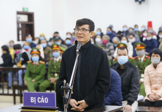 Hàng trăm người bị hại đến dự phiên tòa xét xử trùm đa cấp Liên Kết Việt - Ảnh 5.