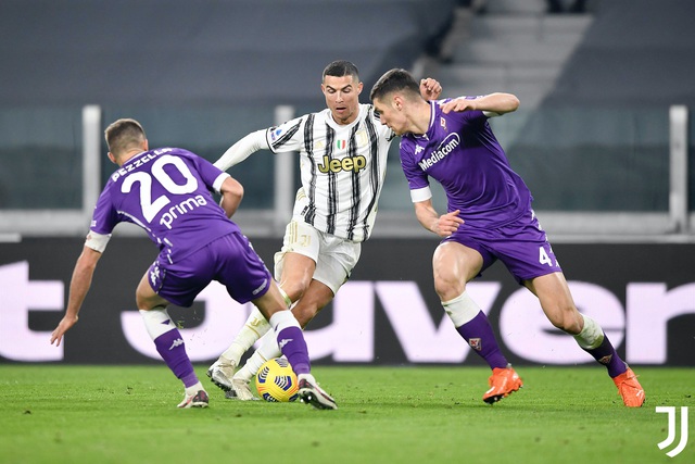 Juventus 0-3 Fiorentina: Ronaldo nhạt nhòa, Juventus đại bại! - Ảnh 1.