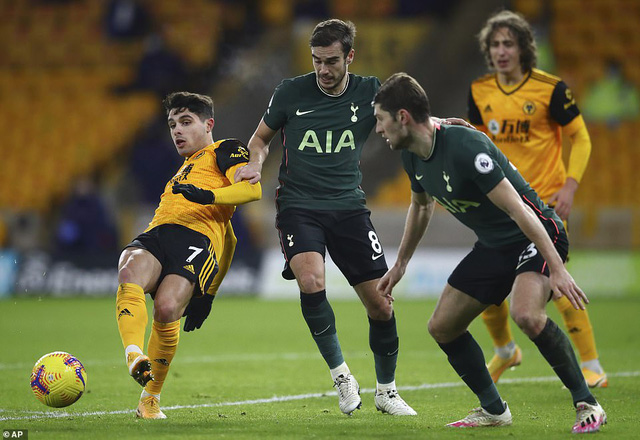 Wolverhampton 1-1 Tottenham: Spurs mất điểm phút cuối - Ảnh 4.