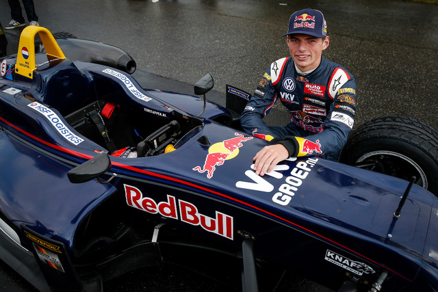 Max Verstappen không hối tiếc vì từ chối Mercedes - Ảnh 1.