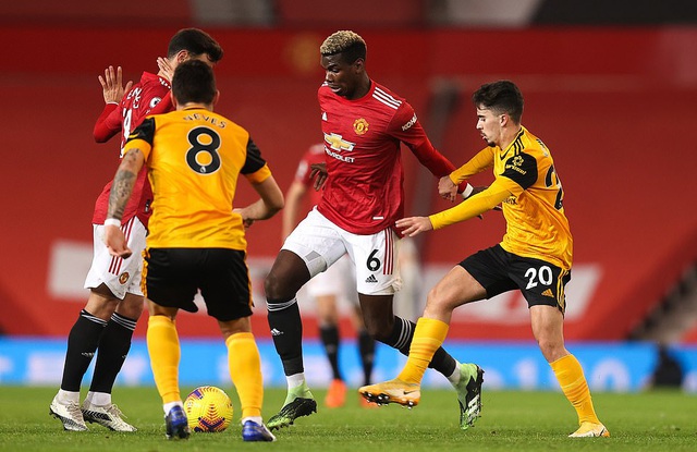 Man Utd 1-0 Wolverhampton: Vỡ òa phút bù giờ, Quỷ đỏ áp sát ngôi đầu - Ảnh 1.