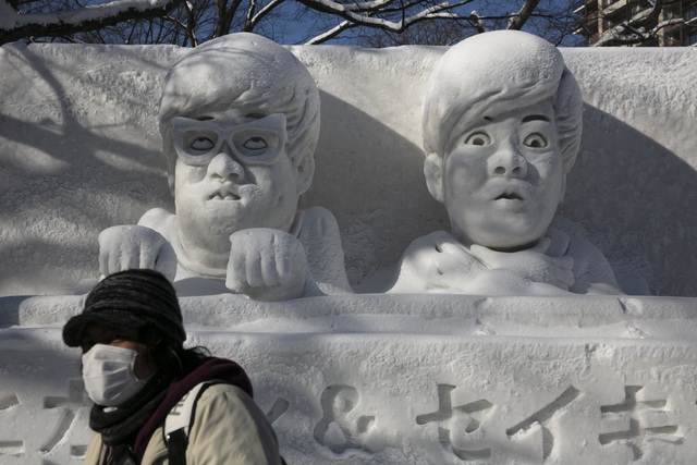 Lễ hội tuyết Sapporo thiếu tuyết vì nhiệt độ cao - Ảnh 8.