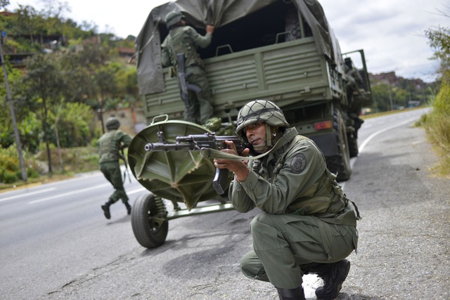 Venezuela diễn tập quân sự tại nhiều thành phố trên cả nước - Ảnh 1.