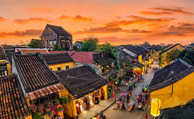 Với những giải thưởng và các chương trình quốc tế được đánh giá cao, du lịch Việt Nam trên truyền thông quốc tế đang nhận được sự chú ý và yêu mến từ nhiều du khách. Bạn muốn khám phá những địa điểm mới nhất cũng như thiết lập mối quan hệ với những du khách khác, hãy đến với các sự kiện công chiếu và chương trình tìm kiếm địa điểm mới nhất tại Hà Nội và TP Hồ Chí Minh.
