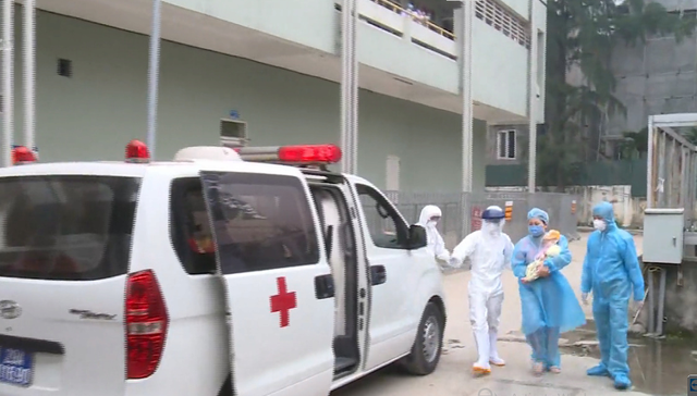 Người nước ngoài được chữa khỏi COVID-19, miễn phí nơi ở tại TP Hồ Chí Minh - Ảnh 1.