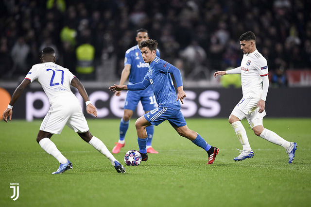 Lyon 1-0 Juventus: Ronaldo im tiếng, Juve nhận trái đắng trên sân khách - Ảnh 2.