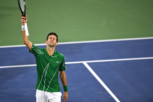 Djokovic và Stefános Tsitsipas cùng ghi tên mình vào tứ kết Dubai mở rộng 2020 - Ảnh 2.