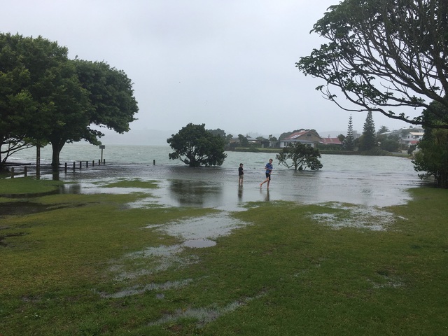 New Zealand: Hàng nghìn cư dân sơ tán do lũ lụt nghiêm trọng - Ảnh 3.