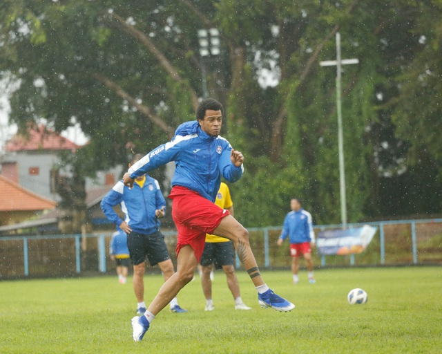 Than Quảng Ninh đội mưa tập luyện ở Bali chuẩn bị cho trận ra quân tại AFC Cup 2020 - Ảnh 8.