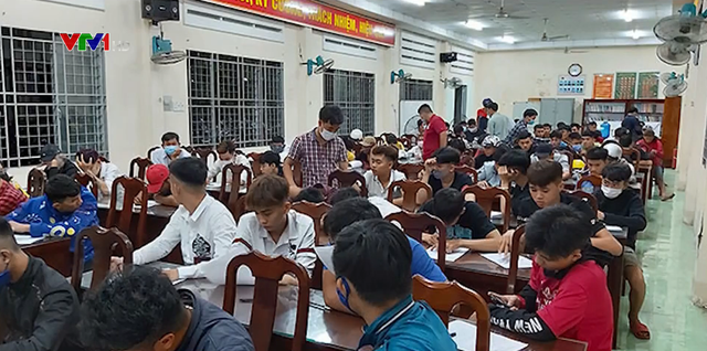 Tiền Giang bắt giữ nhiều đối tượng đua xe trái phép - Ảnh 3.