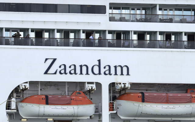 Du thuyền Zaandam tiếp tục tìm cảng đỗ sau khi có người nhiễm COVID-19 - Ảnh 1.