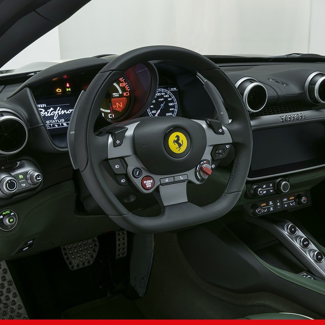 Ferrari Portofino lạ mắt trong “bộ cánh” siêu độc màu xanh sậm - Ảnh 3.