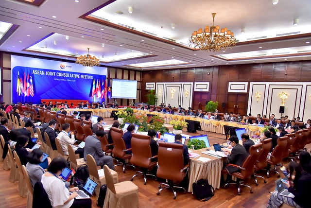 Quan chức cấp cao các trụ cột Cộng đồng ASEAN ủng hộ sáng kiến do Việt Nam đề xuất  - Ảnh 1.