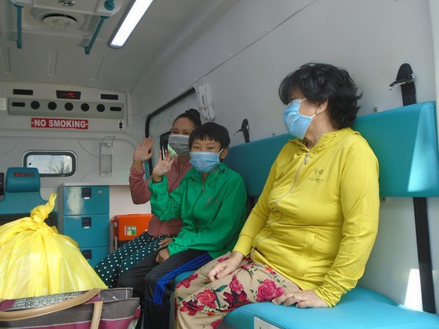 Hai bệnh nhân COVID-19 cuối cùng ở Bình Thuận được xuất viện - Ảnh 1.