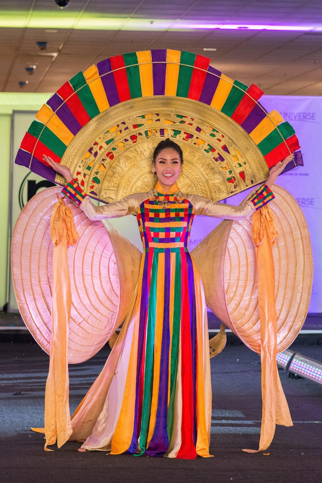Khởi động cuộc thi thiết kế trang phục dân tộc cho đại diện Việt Nam tại Miss Universe 2020 - Ảnh 3.