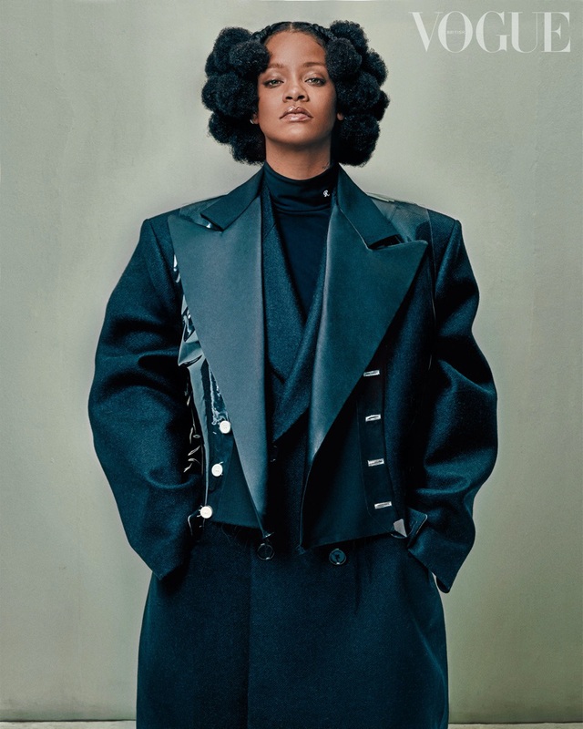 Rihanna makes an impressive appearance on British Vogue - Photo 3.