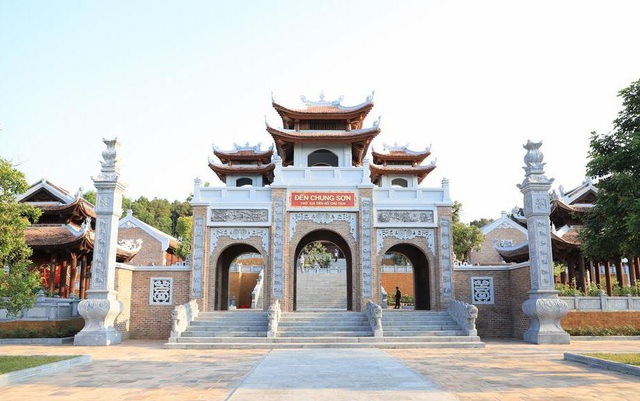 Thủ tướng Nguyễn Xuân Phúc dự lễ khánh thành đền thờ gia tiên Bác Hồ - Ảnh 1.