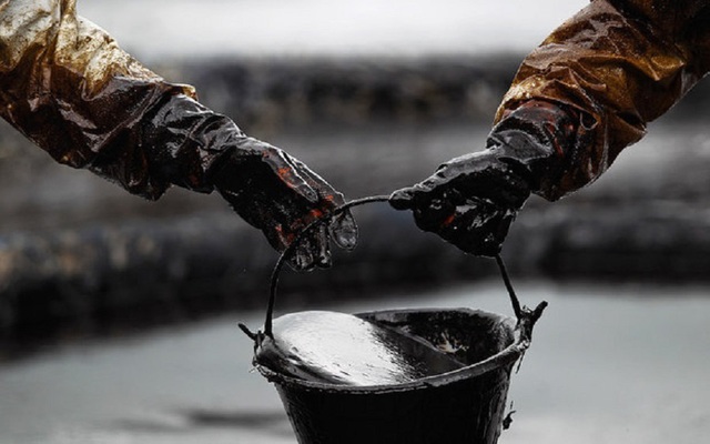 Giá dầu thế giới mất gần 5% trong tuần qua - Ảnh 1.