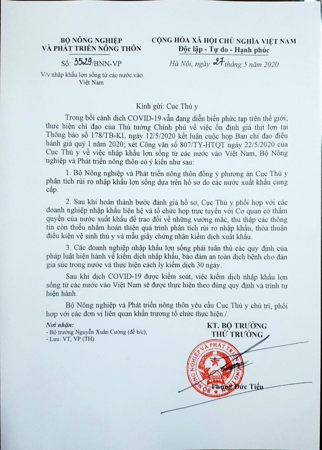 Việt Nam lần đầu cho phép nhập lợn sống để bình ổn giá thịt lợn - Ảnh 1.