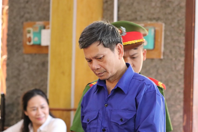Vụ gian lận thi ở Sơn La: Cựu Phó Giám đốc Sở GD-ĐT lĩnh án 9 năm tù - Ảnh 3.
