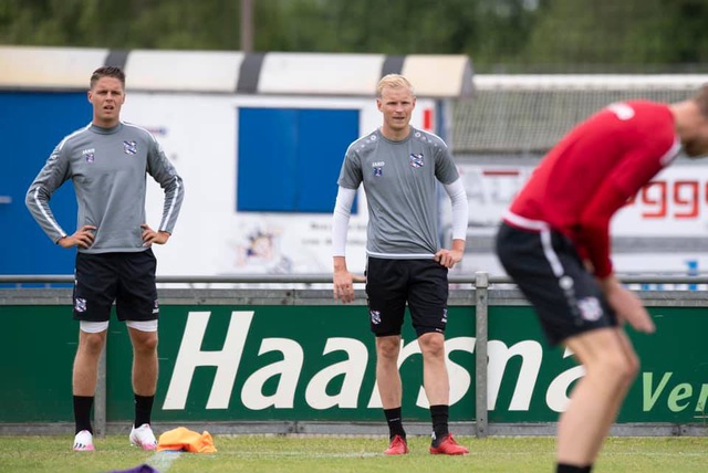 Văn Hậu tập luyện trở lại cùng SC Heerenveen - Ảnh 2.