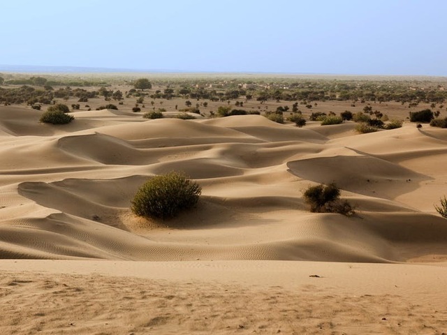 “Hút hồn” với vẻ bí ẩn của các sa mạc đẹp nhất thế giới - Ảnh 4.