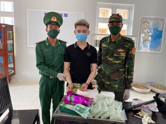 Triệt phá đường dây ma túy xuyên quốc gia từ Campuchia vào Việt Nam - Ảnh 2.