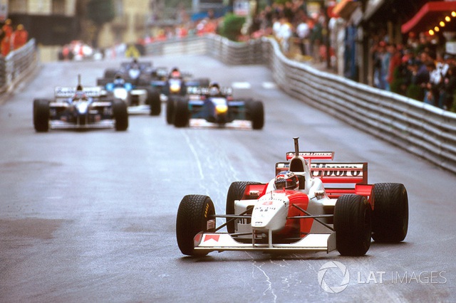 Nhìn lại chặng đua ít người về đích nhất trong lịch sử F1 - Ảnh 1.