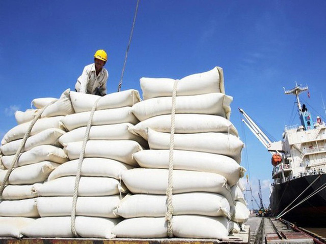 Giá gạo Việt Nam giao dịch ở mức thấp nhất trong hai tháng - Ảnh 1.