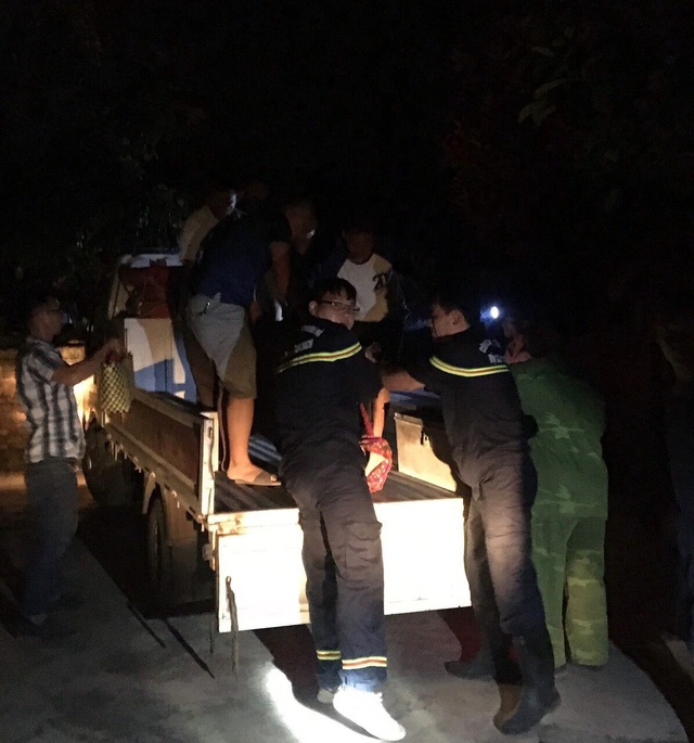 Đã tìm thấy thi thể 2 học sinh bị đuối nước ở huyện Thanh Hà, Hải Dương - Ảnh 2.