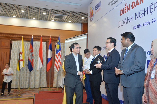 Doanh nghiệp Việt Nam và ASEAN sẽ cùng nhau vượt qua đại dịch COVID-19 như thế nào? - Ảnh 2.